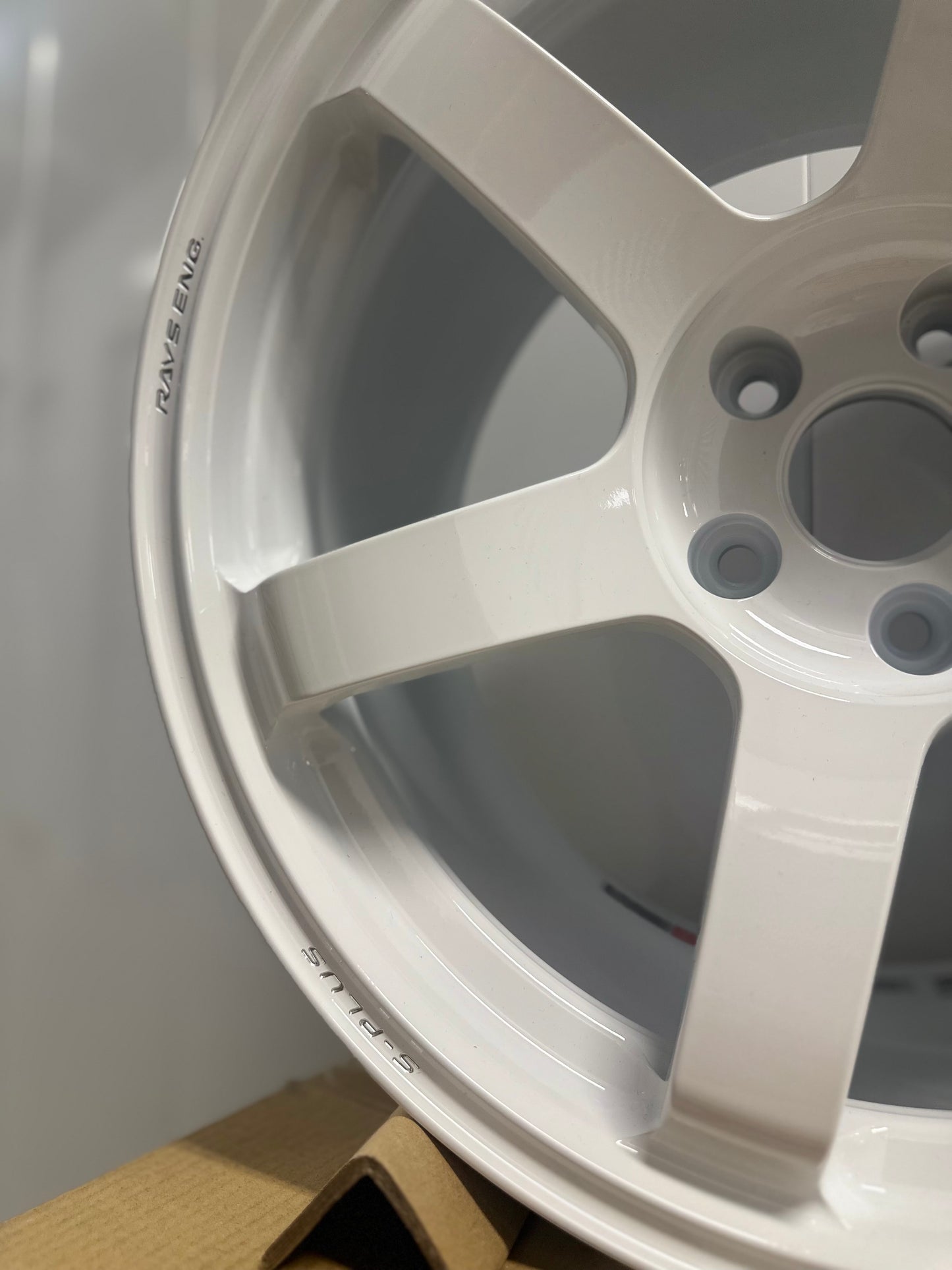 Volk TE37 Saga S-Plus Dash White 5x112 18x9.5 +20 / 18x10.5 +30